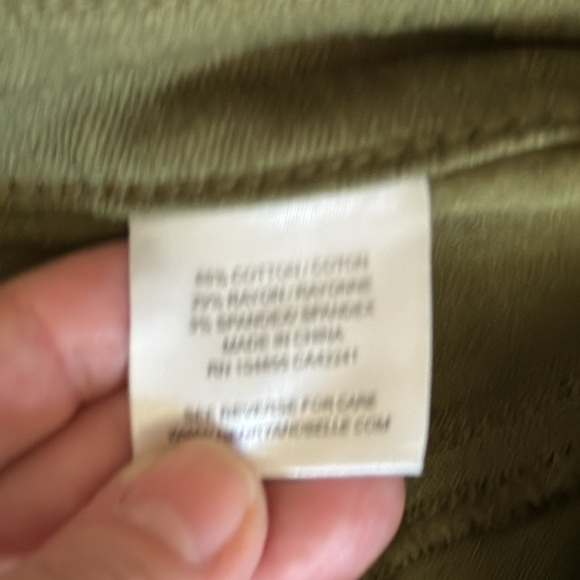 5/$20 Lila Ryan size 28P cropped rolled hem skinny jeans, color Fern, NWT - Picture 6 of 6